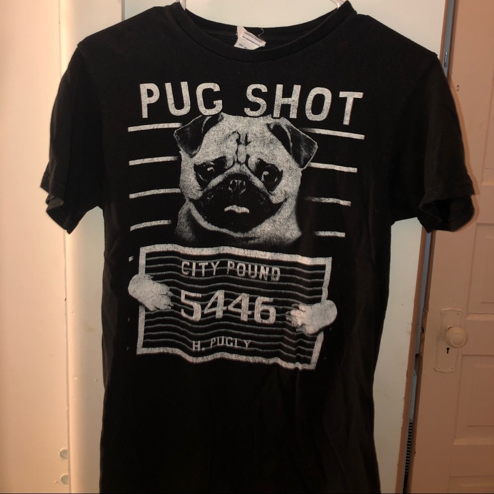 Size S graphic tee